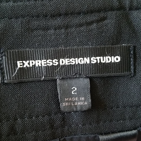 NWOT Express Black/gold flare work skirt. Size 2. - Picture 3 of 3